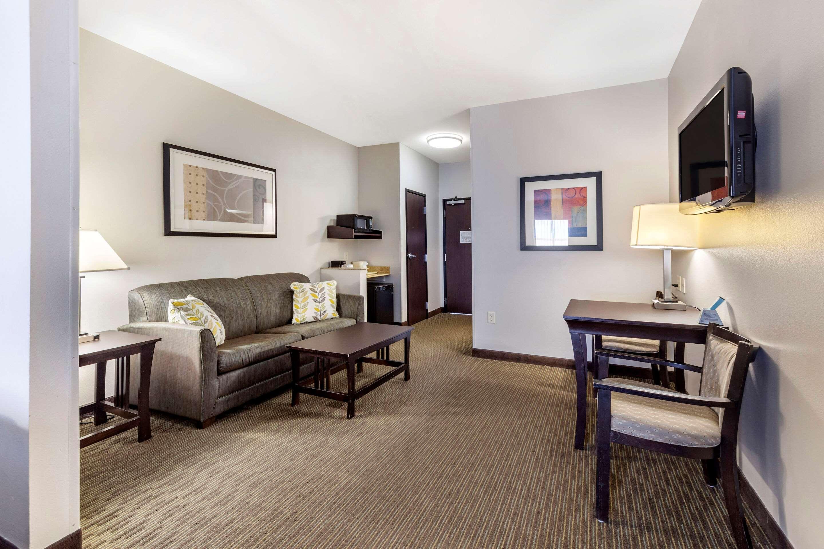 Comfort Inn & Suites Oklahoma City West - I-40 Εξωτερικό φωτογραφία
